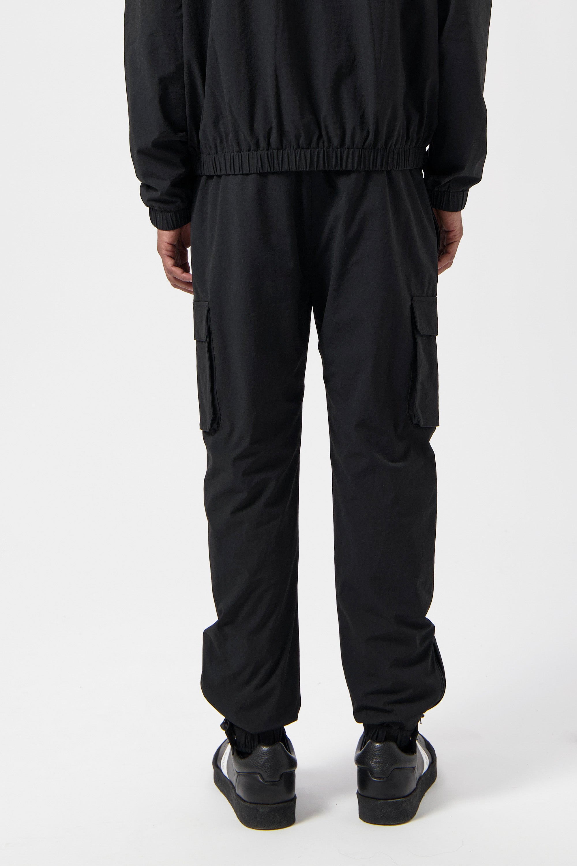 Tecnología Cargo Pantalones con Puños Jet Black