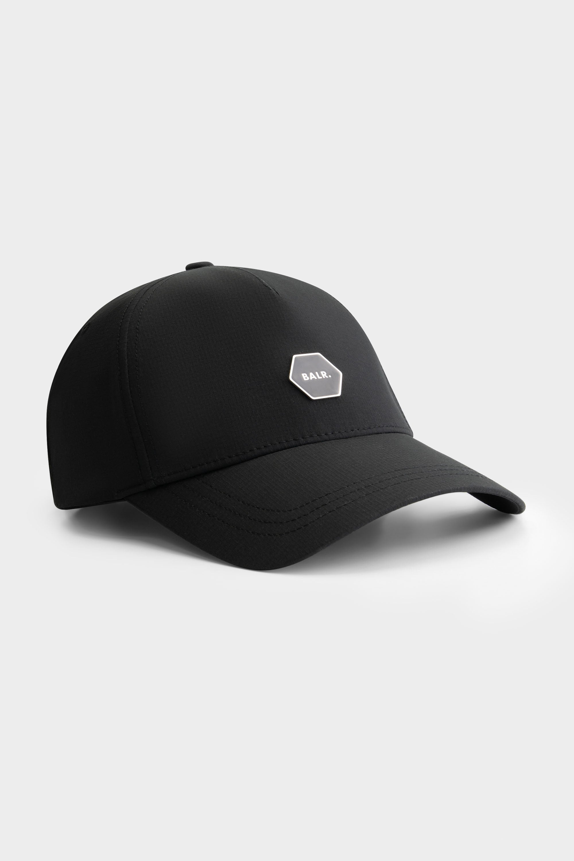 Hexline Badge Classic Cap Jet Black